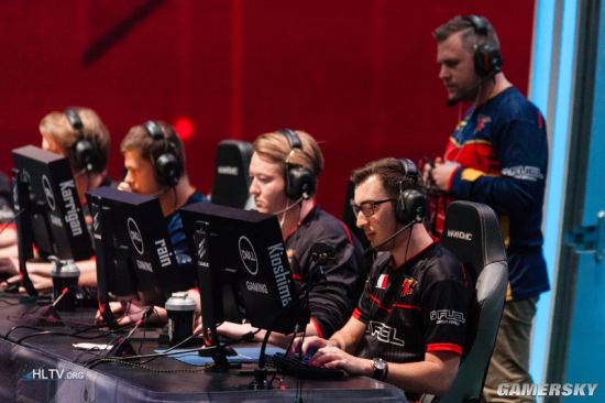 什么是“信息不对称”？解析如何利用对手不知道的信息创造盈利空间。（深度解读信息不对称：用对手的认知盲区获取超额收益）