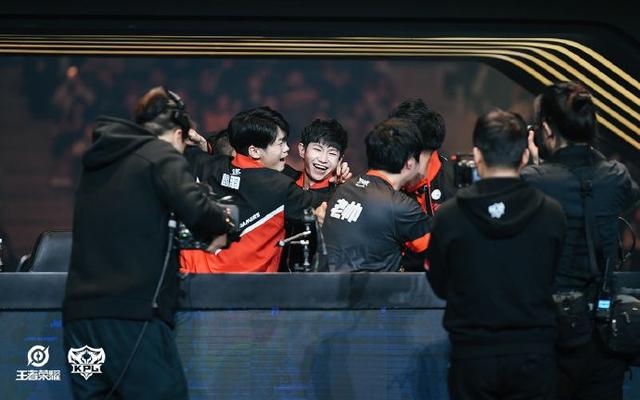 LoL官推宣传杭州亚运会：Faker、Knight、Karsa、Levi等高手齐聚