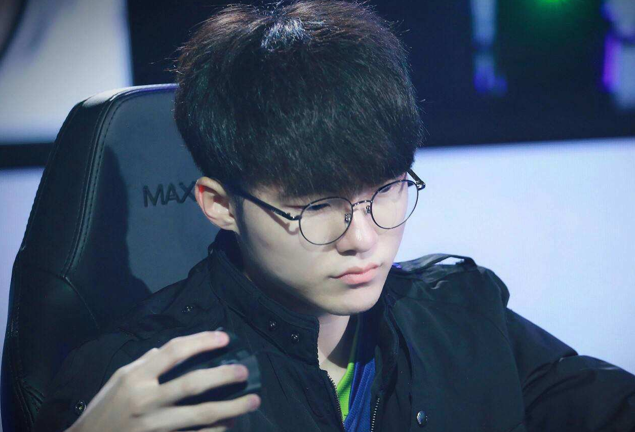 SeTab Yongen乘风破浪，利用无限火力击杀HOYA Rambo，击败BL晋级